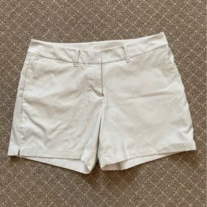 Nike Dri-Fit Women’s Golf Shorts Size 6